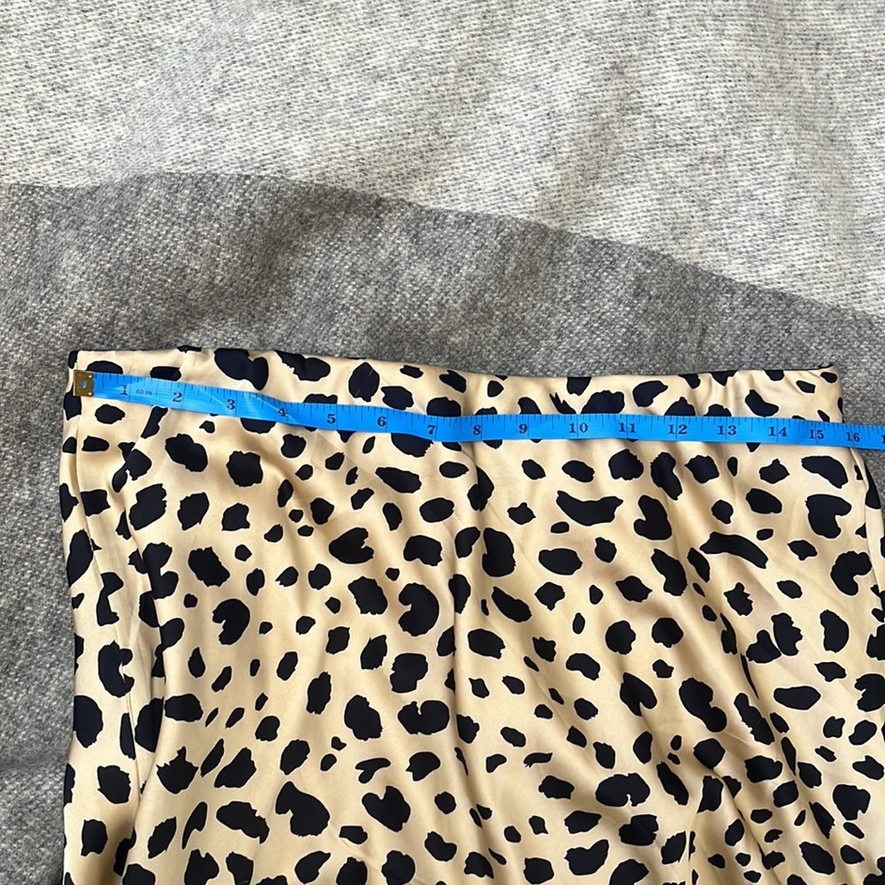 WD.NY animal print satin midi skirt. Sz Medium - Picture 4 of 7
